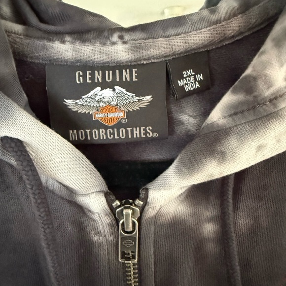 Tie-D - Picture 9 of 9